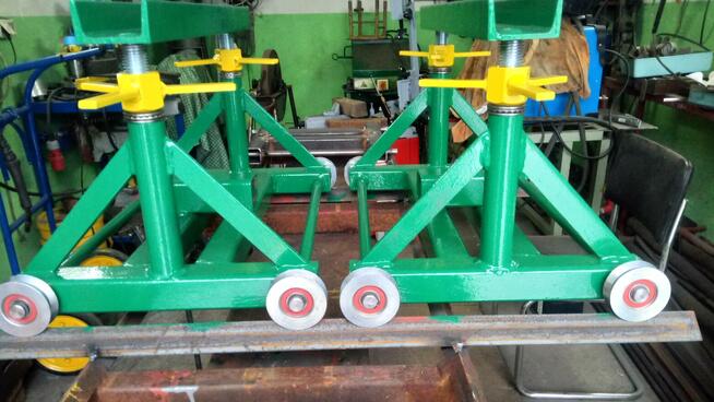 Wózki do rozjeżdżania-rozpoławiania ciągników