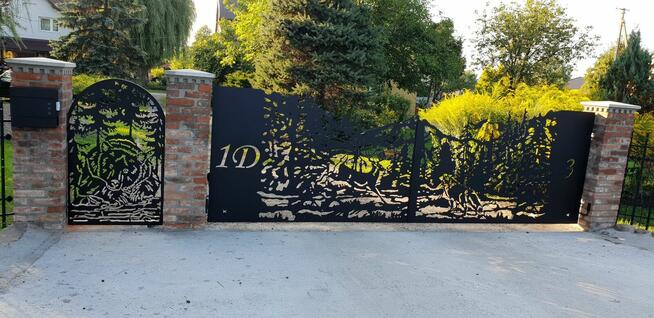 Brama skrzydłowa CNC -Wahadłowa - wilki las+ Furtka+ 3 słupy