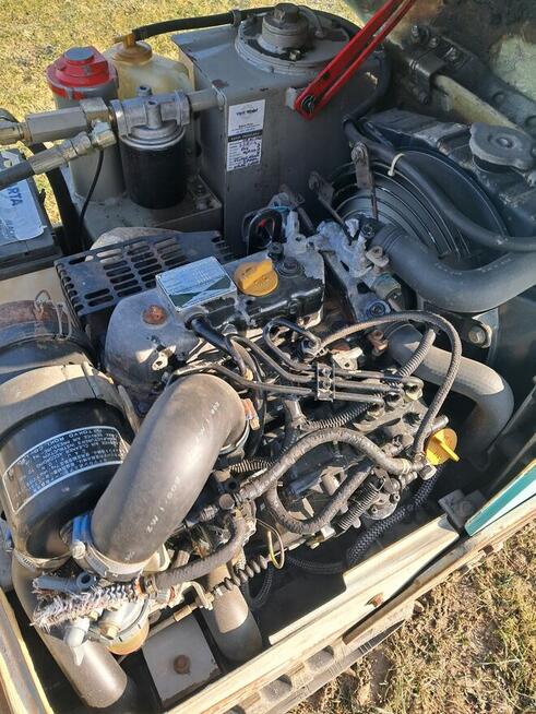 Minikoparka yanmar b08