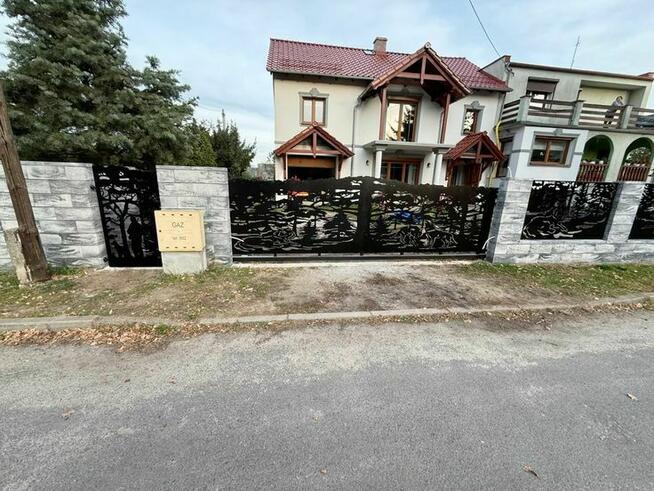 Brama przesuwna 4m Wilki las + furtka –malowana proszkowo