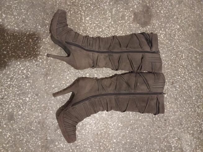 Sprzedam kozaki damskie rozmiar 38