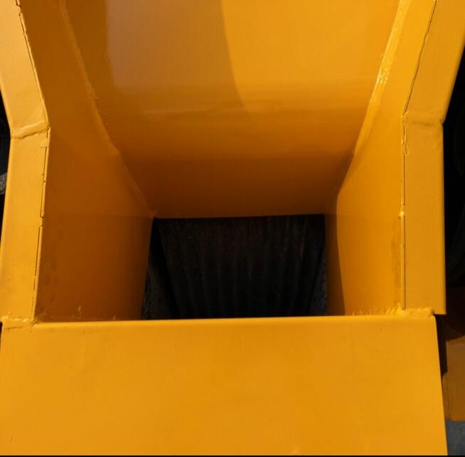 Kruszarka do gruzu betonu cegły mobilna samobierzna