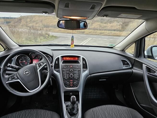 Opel Astra J Sports Tourer 1.4 Turbo Klima 2xPDC Bluetooth