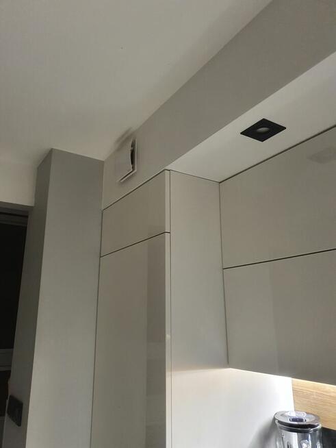 Mieszkanie dwustronne, 2 pokojowe, kuchnia osobno