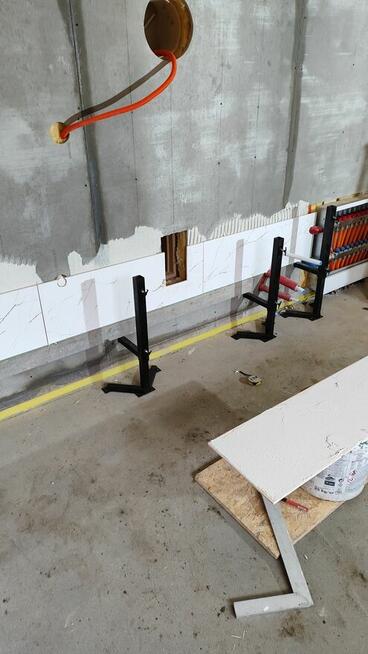 Podstawka do poziomowania płytek