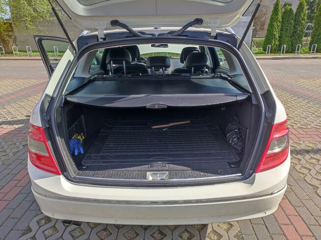 Mercedes Benz W204 C180 1,8 b automat 2010 r.