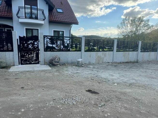 Brama przesuwna 4m Wilki las + furtka –malowana proszkowo