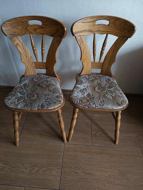 Krzesła z litego dębu – klasyczny styl, solidne wykonanie!