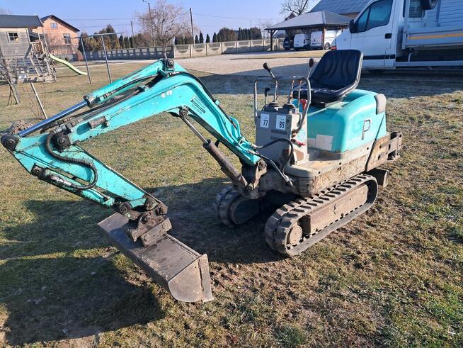 Minikoparka yanmar b08