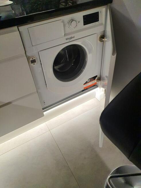 Mieszkanie dwustronne, 2 pokojowe, kuchnia osobno