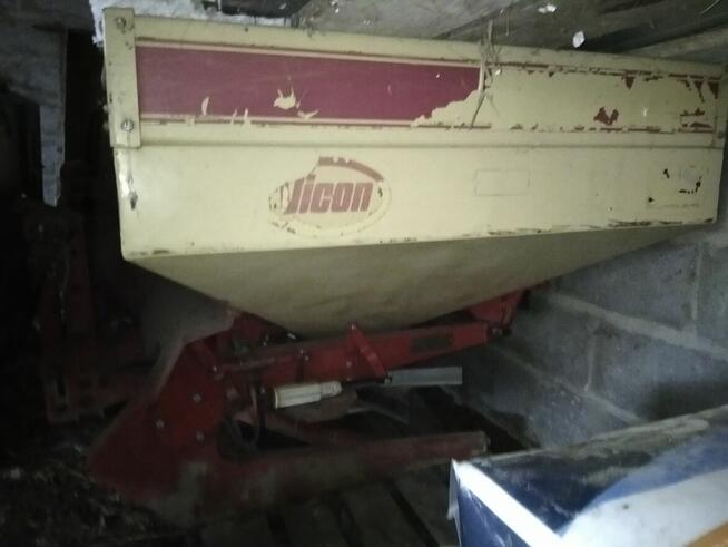 Rozsiewacz nawozów Vikom BS 1502