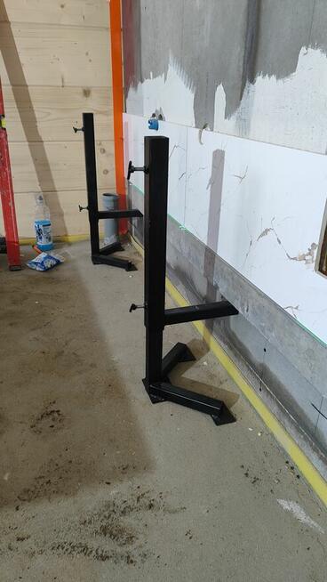 Podstawka do poziomowania płytek