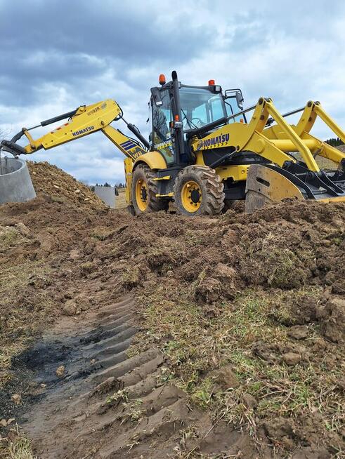 Usługi koparko-ładowarką koparką