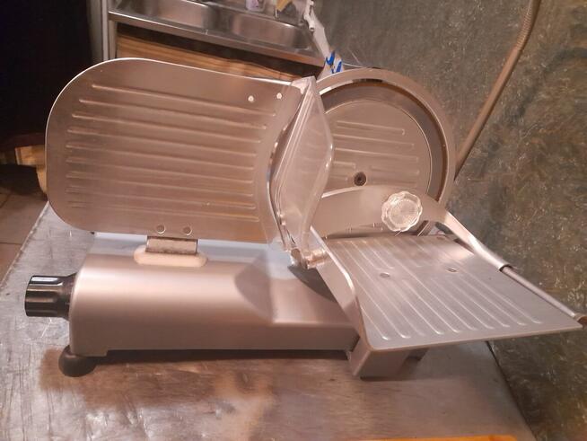 Sprzedam krajalnica do wędlin. Cena 400 zł. Do negocjacji.