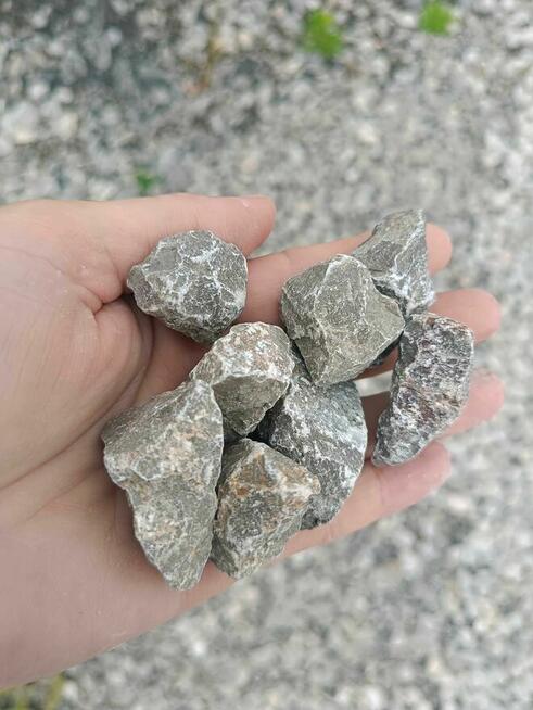 Grys Dewoński szary 16-22mm - Kruszywo drogowe i ozdobne.