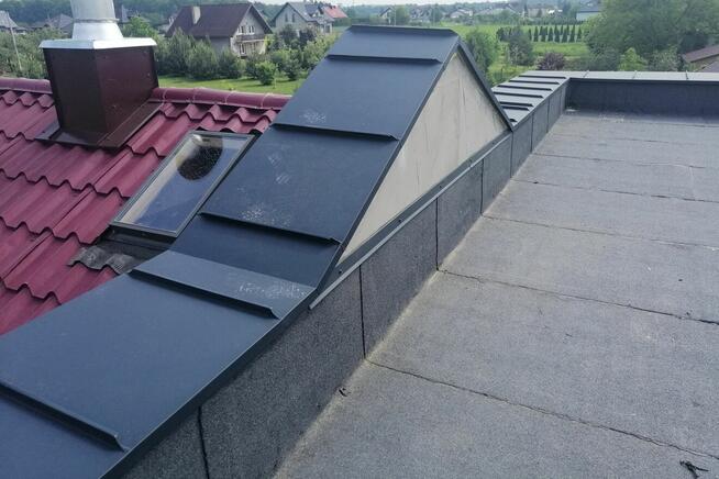 Obróbki blacharskie na rąbek, profilowanie blachy.