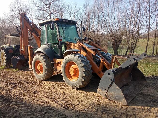 Koparko-ładowarka case