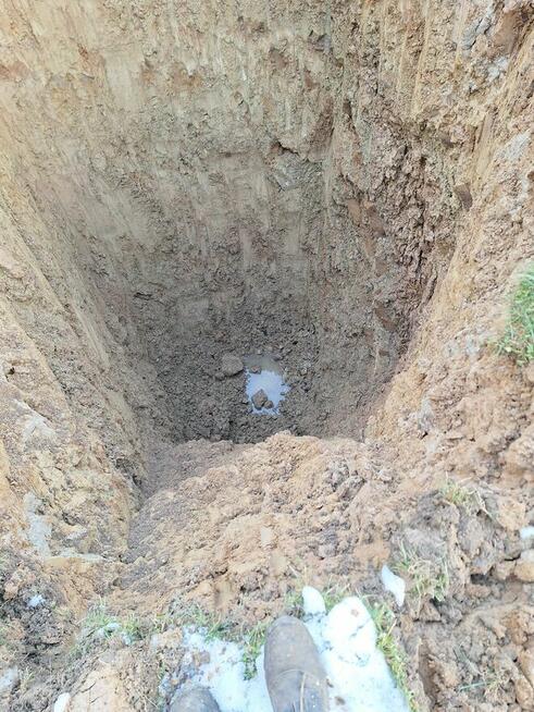 Usługi koparko-ładowarką koparką