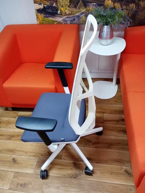 Fotel Bejot fotel obrotowy krzesło biurowe do biur szkół dom