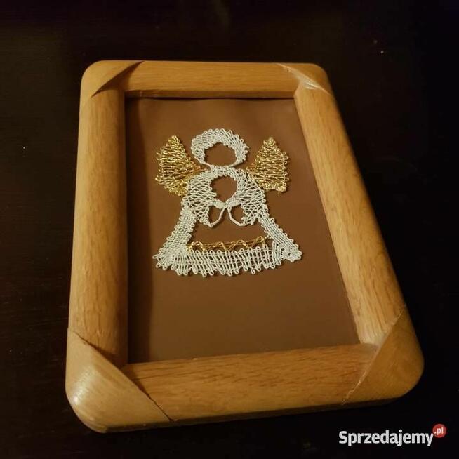 Arcydzieła wykonane metodą koronki klockowej i na szydełku