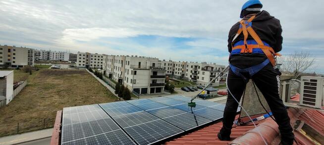 Mycie paneli fotowoltaicznych