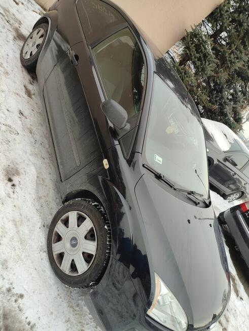 Syndyk sprzeda Ford Focus 2006 r.