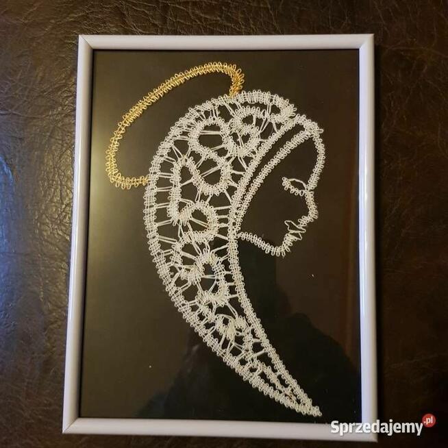 Arcydzieła wykonane metodą koronki klockowej i na szydełku