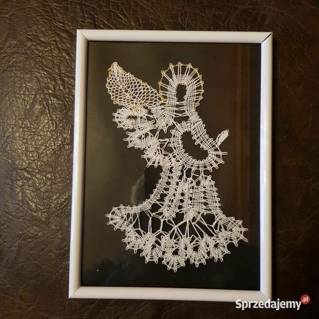 Arcydzieła wykonane metodą koronki klockowej i na szydełku