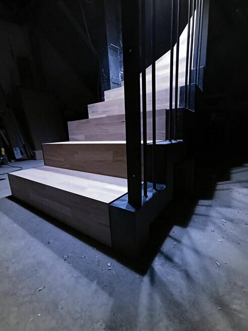 Schody - projekt, wykonanie, montaż