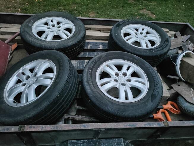 Sprzedam felgi z oponami Hyundai Tucson 2008