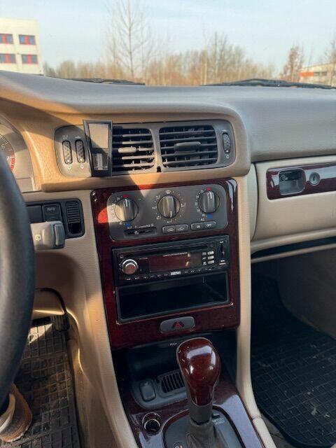 VOLVO V70 2.4 2000 r. od syndyka