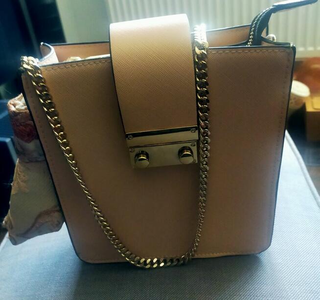 Nowa torebka marki Zara w kolorze beżu