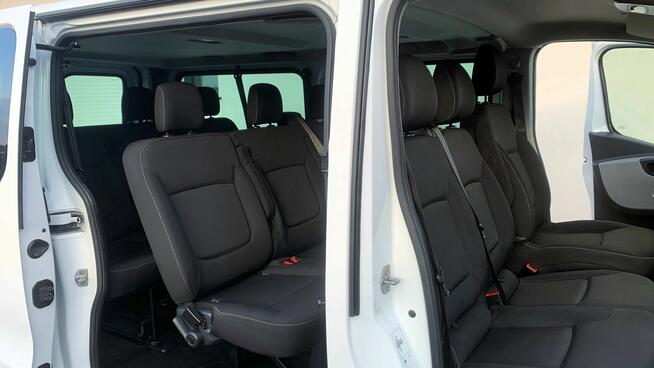 Wynajem busa 9-osobowego Wypożyczalnia busów osobowch