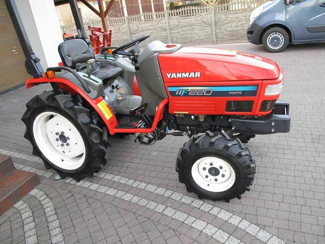 Mini Traktorek Yanmar AF220 4X4 20KM Wspomaganie Rewers