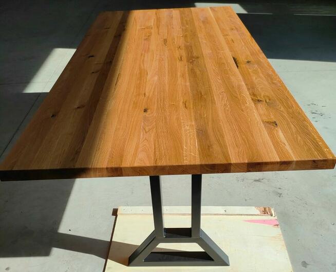 stół dębowy stelaż nogi metalowe loft industrialny z sękami