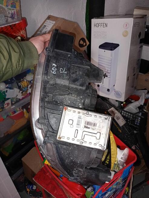 Lampa prawa przód Xenon Peugeot 607