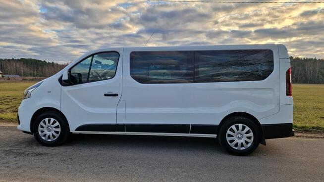 Wynajem busa 9-osobowego Wypożyczalnia busów osobowch