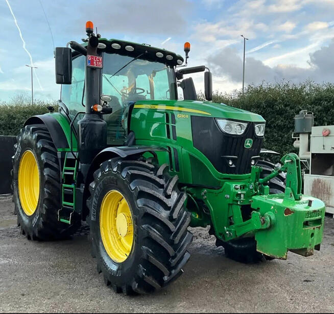 JOHN DEERE 6230R