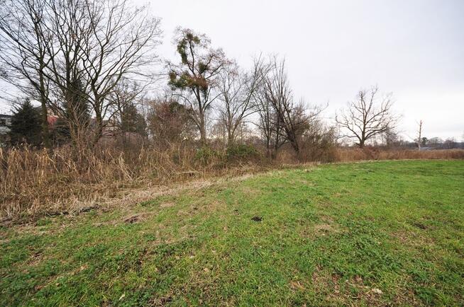 Działka na sprzedaż bud.-usług. 27 ar. Niemodlin
