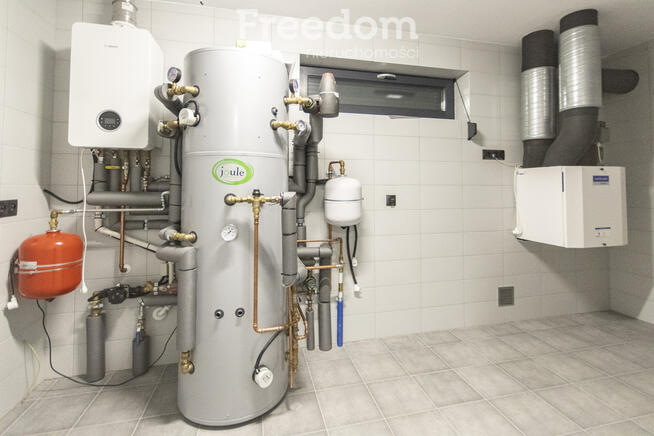 Nowoczesny dom parterowy z fotowoltaiką