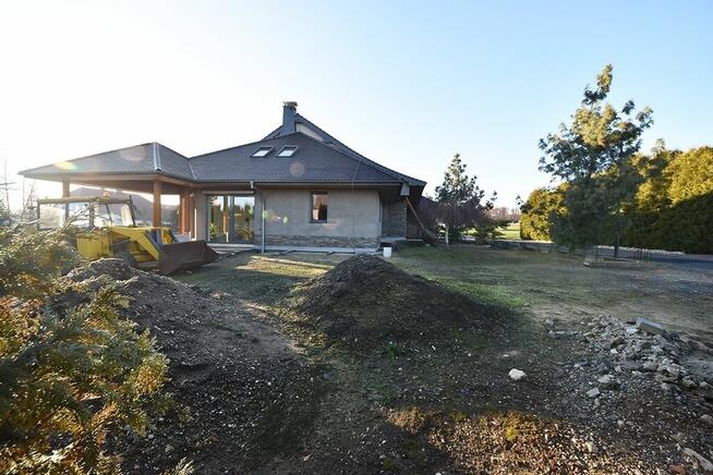 Dom na sprzedaż pow. 282 m2, dz. 39 ar Gogolin