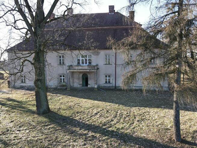 Na wynajem Barokowy Dwór Biskupice, Opolskie.