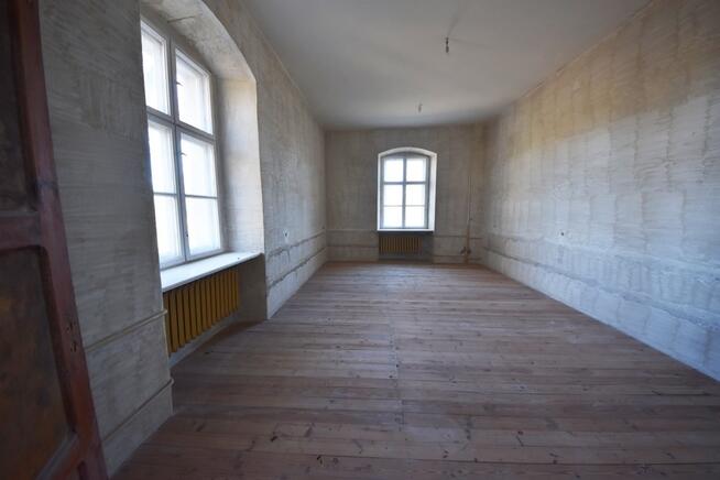 Na Sprzedaż Barokowy Dwór Biskupice, Opolskie.