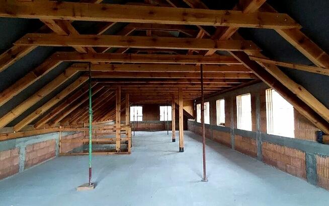 Dom sprzedaż pow. 270 m2, dz. 4,5 ar Dębie