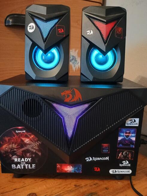 Sprzedam laptopa Lenovo z głośnikami