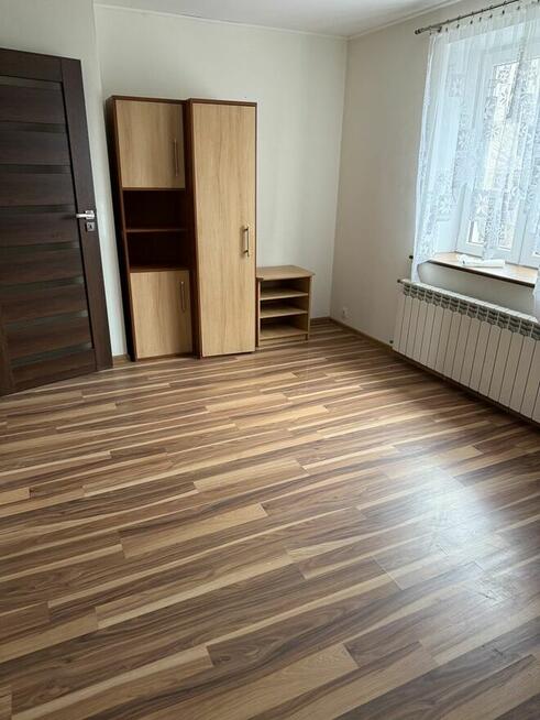 Wynajmę Dom z budynkiem gospodarczym