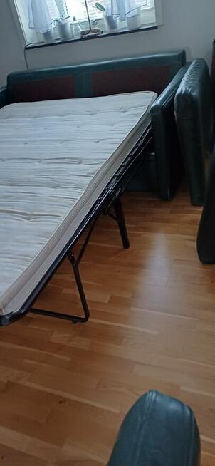 Sprzedam sofę skórzaną.