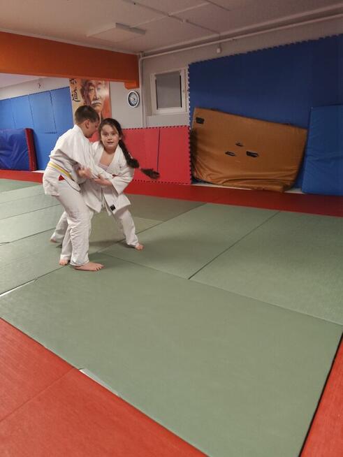 Treningi judo, treningi jujitsu.