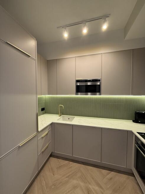 Wynajmę bezpośrednio nowy apartament 3 pokojowe 76m2 Centrum