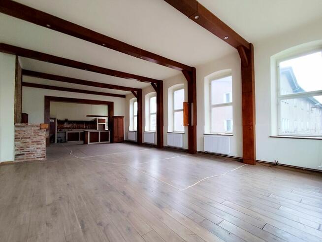 Zespół budynków mieszkalno-usługowych 2650m2 USTROŃ centrum